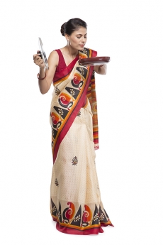 women with fry pan
